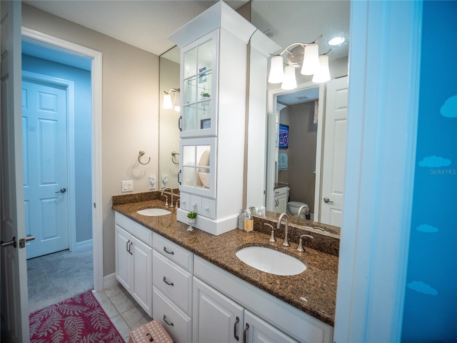 Image 25 of 38 For 8986 Fullerwood Avenue