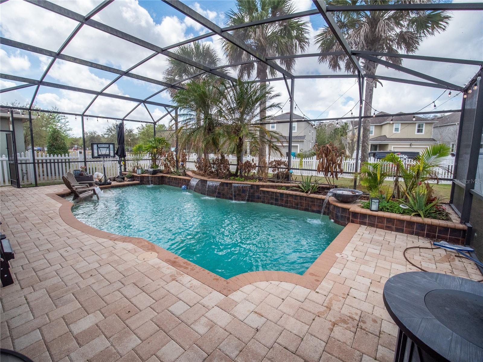 Image 32 of 38 For 8986 Fullerwood Avenue