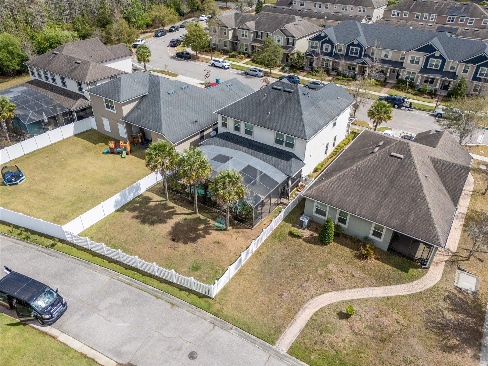 Image 34 of 38 For 8986 Fullerwood Avenue