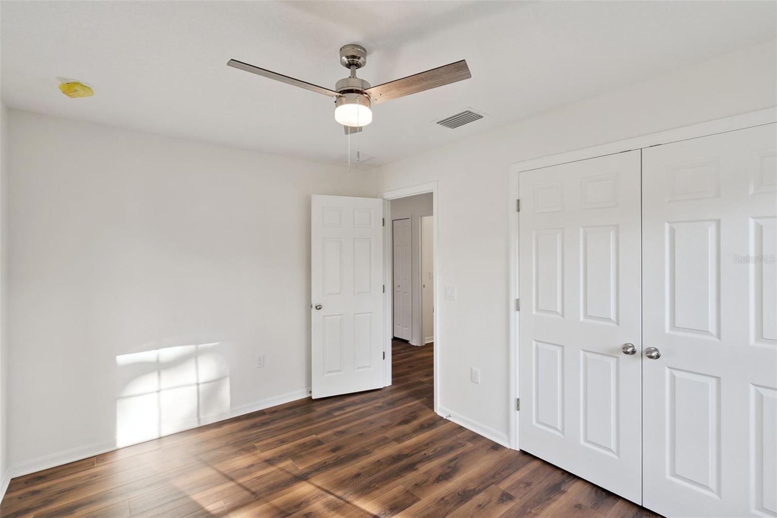 Image 13 of 16 For 1075 N Rockingham Avenue