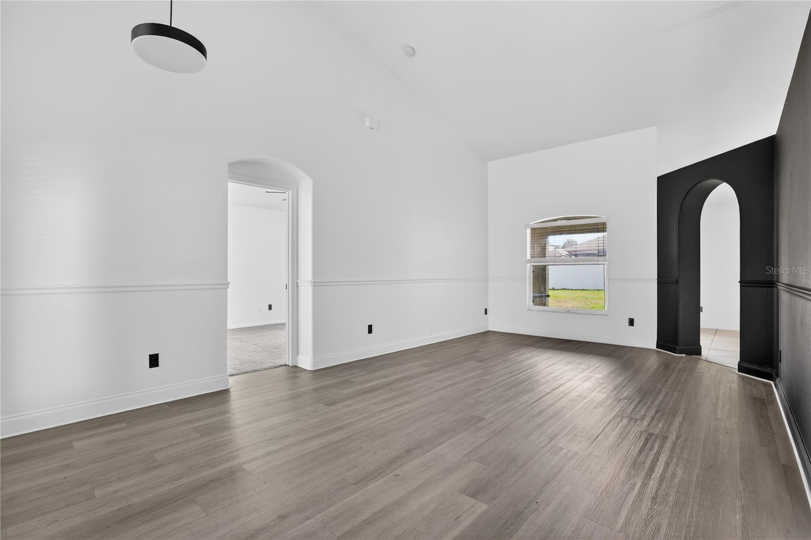 Image 10 of 56 For 1042 Chamberlin Trail