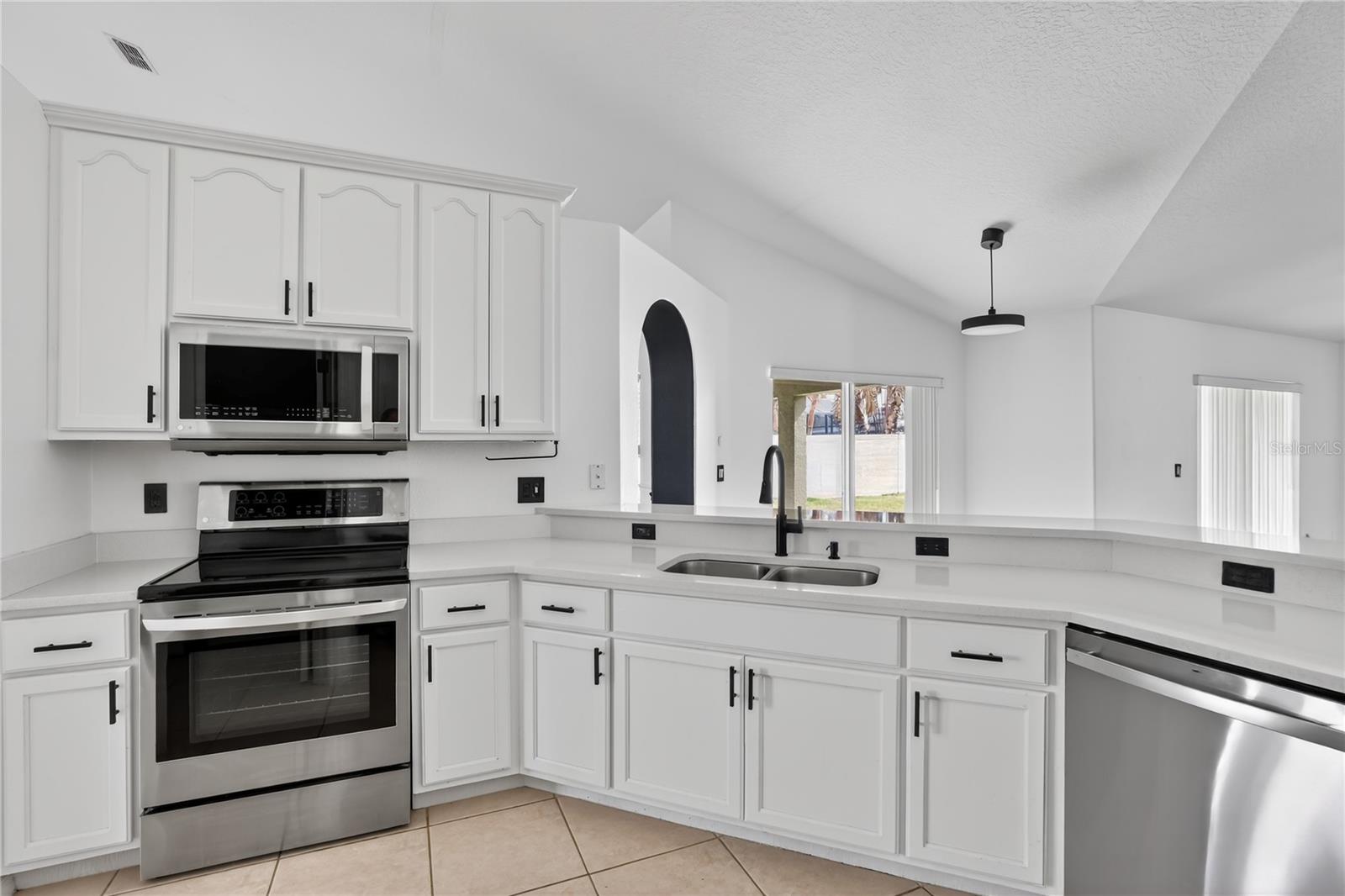 Image 13 of 56 For 1042 Chamberlin Trail