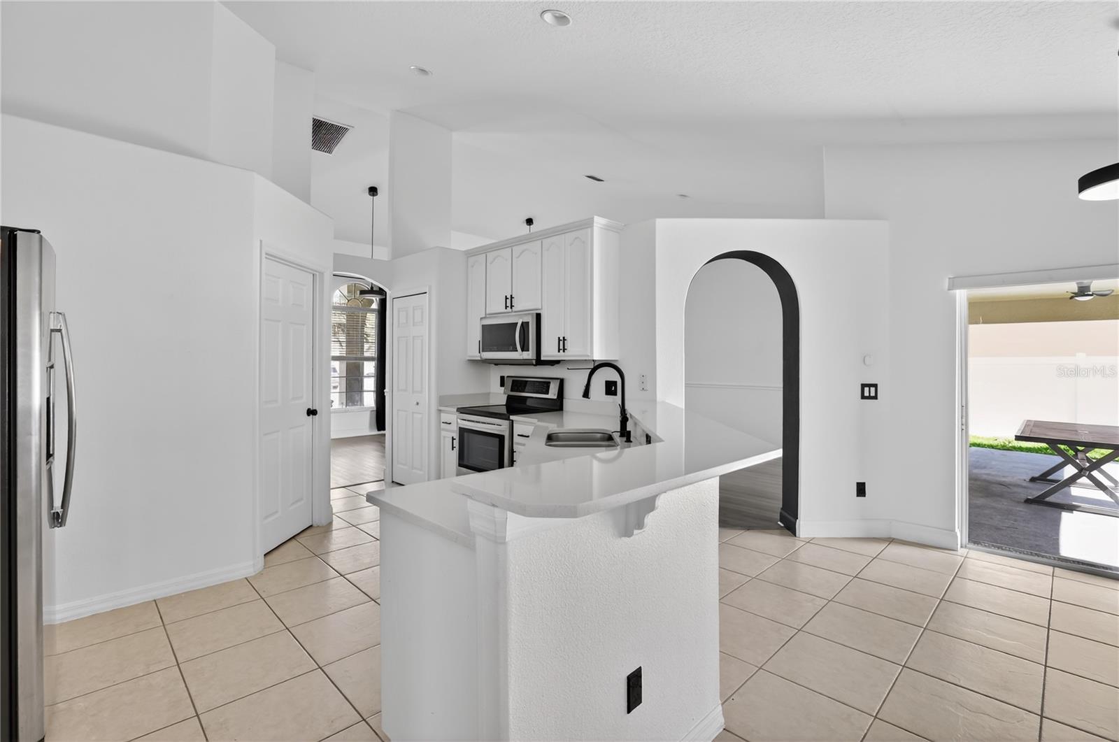 Image 14 of 56 For 1042 Chamberlin Trail