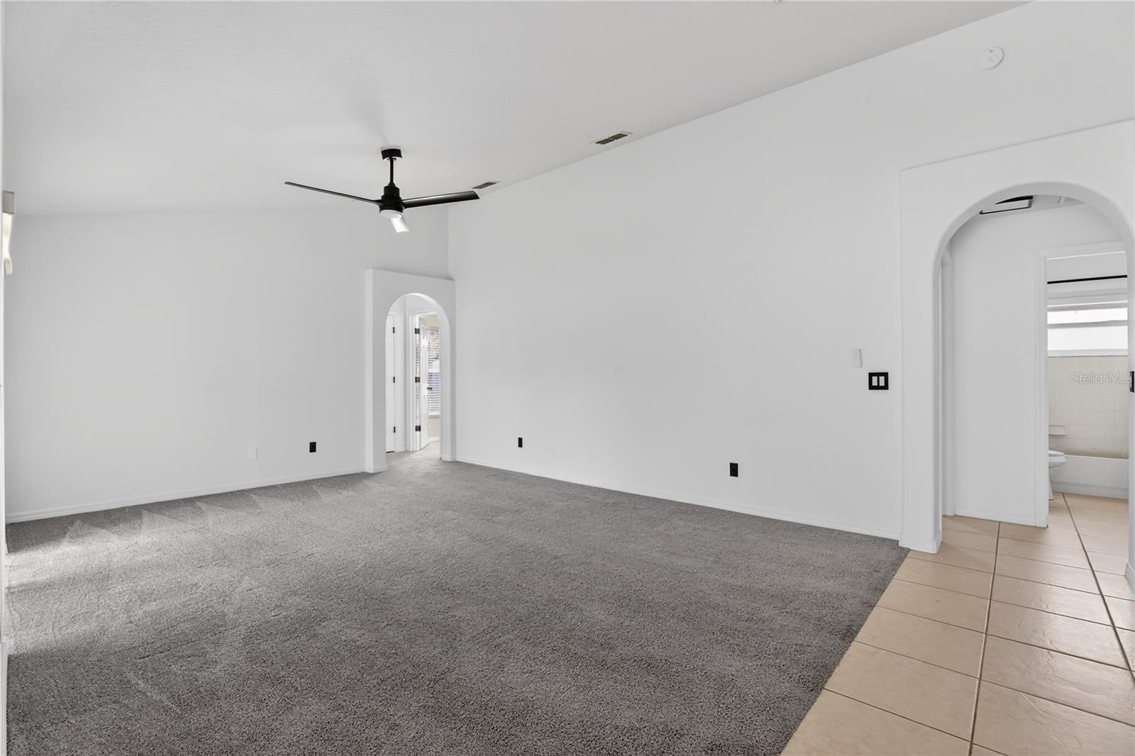 Image 17 of 56 For 1042 Chamberlin Trail