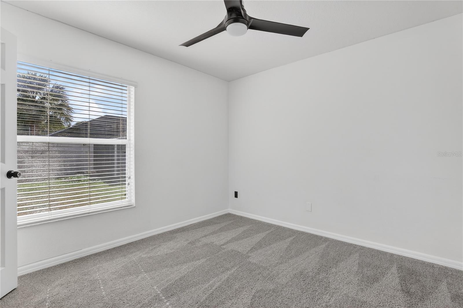 Image 21 of 56 For 1042 Chamberlin Trail