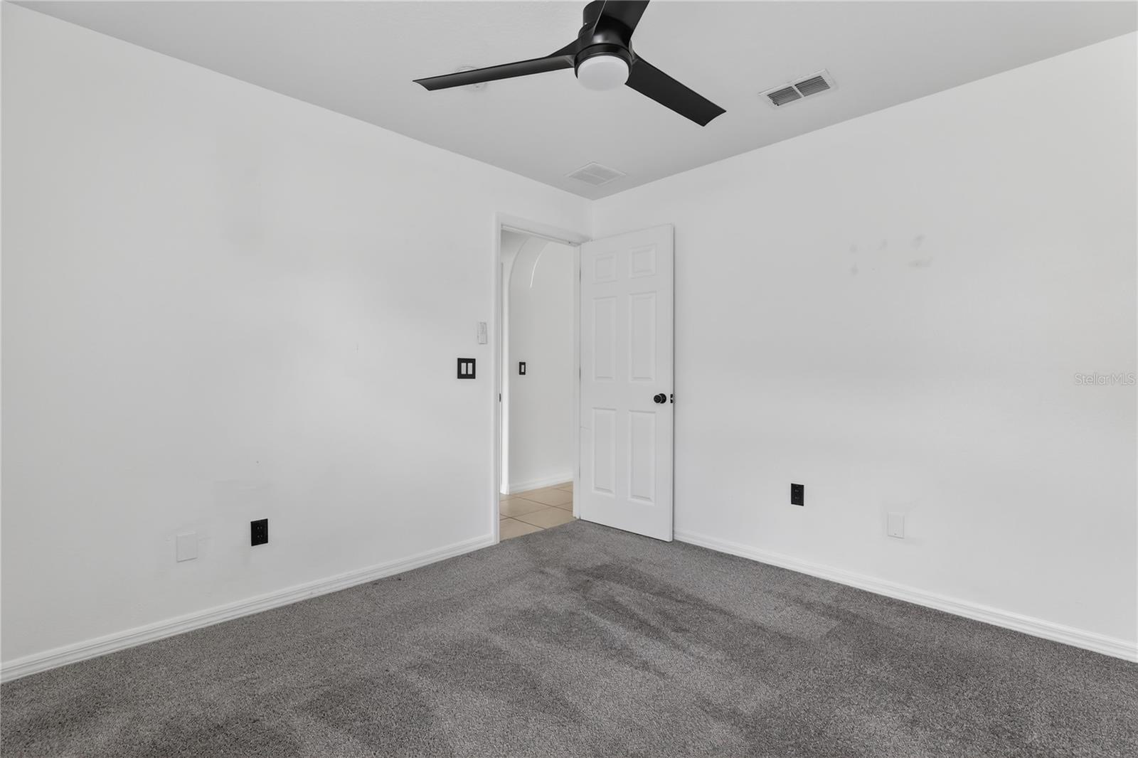 Image 24 of 56 For 1042 Chamberlin Trail