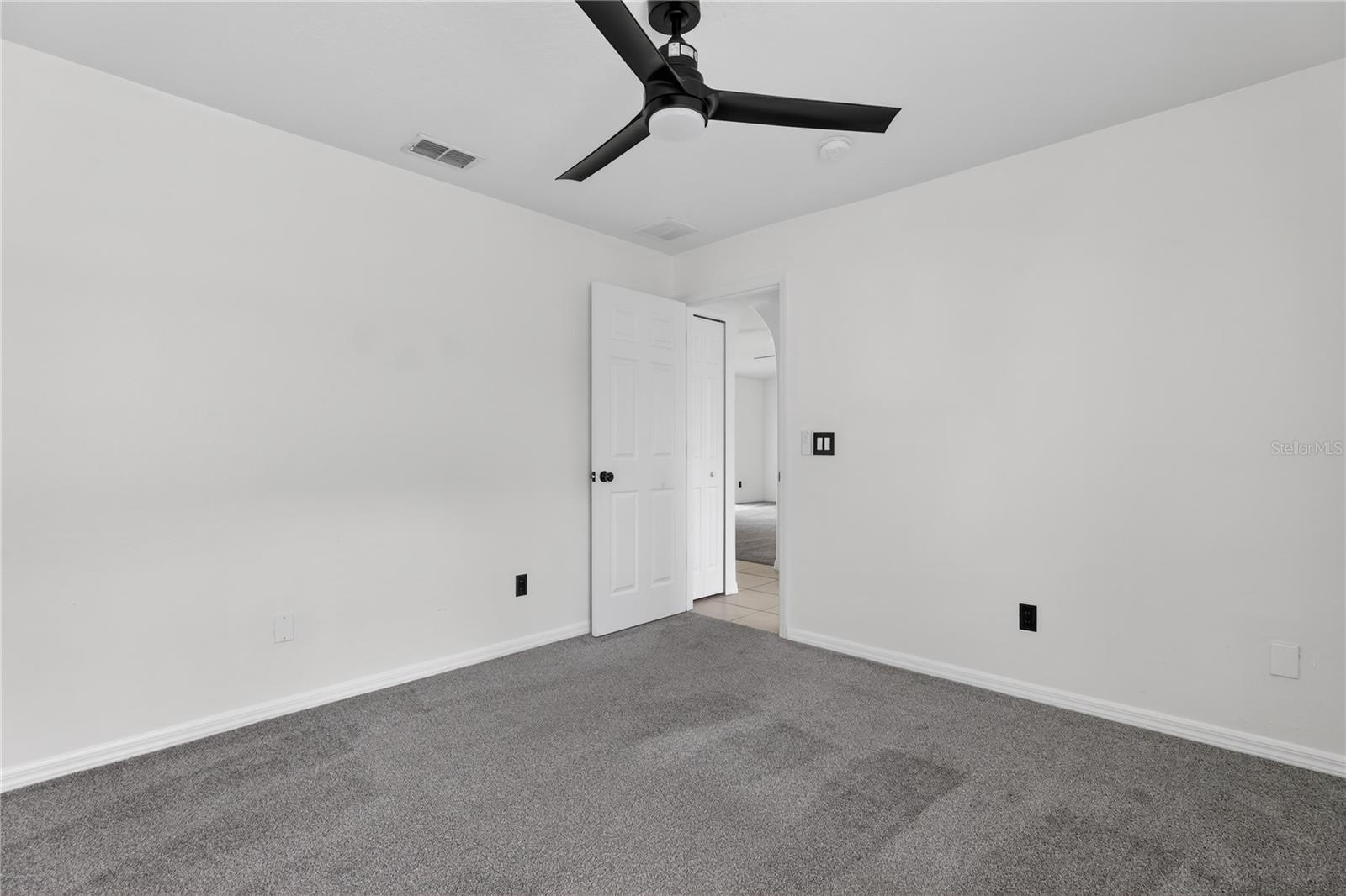 Image 27 of 56 For 1042 Chamberlin Trail