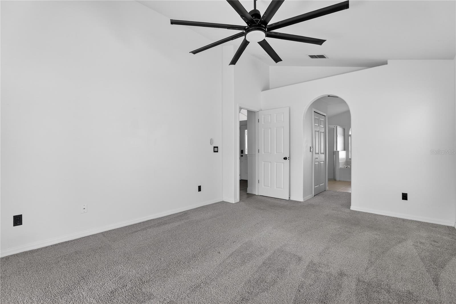 Image 29 of 56 For 1042 Chamberlin Trail