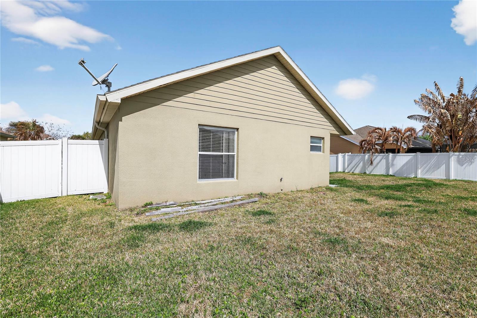 Image 38 of 56 For 1042 Chamberlin Trail