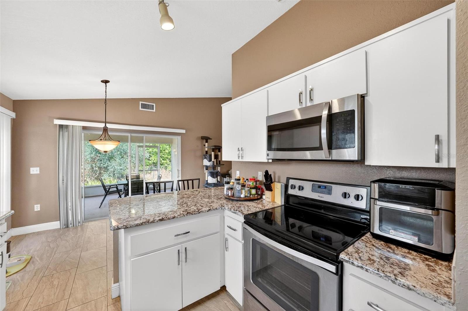 Image 12 of 41 For 203 Ashley Loop