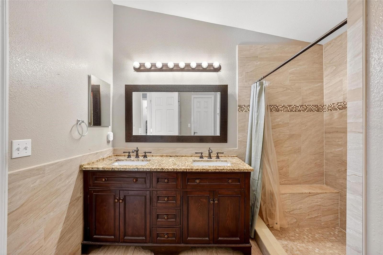 Image 20 of 41 For 203 Ashley Loop