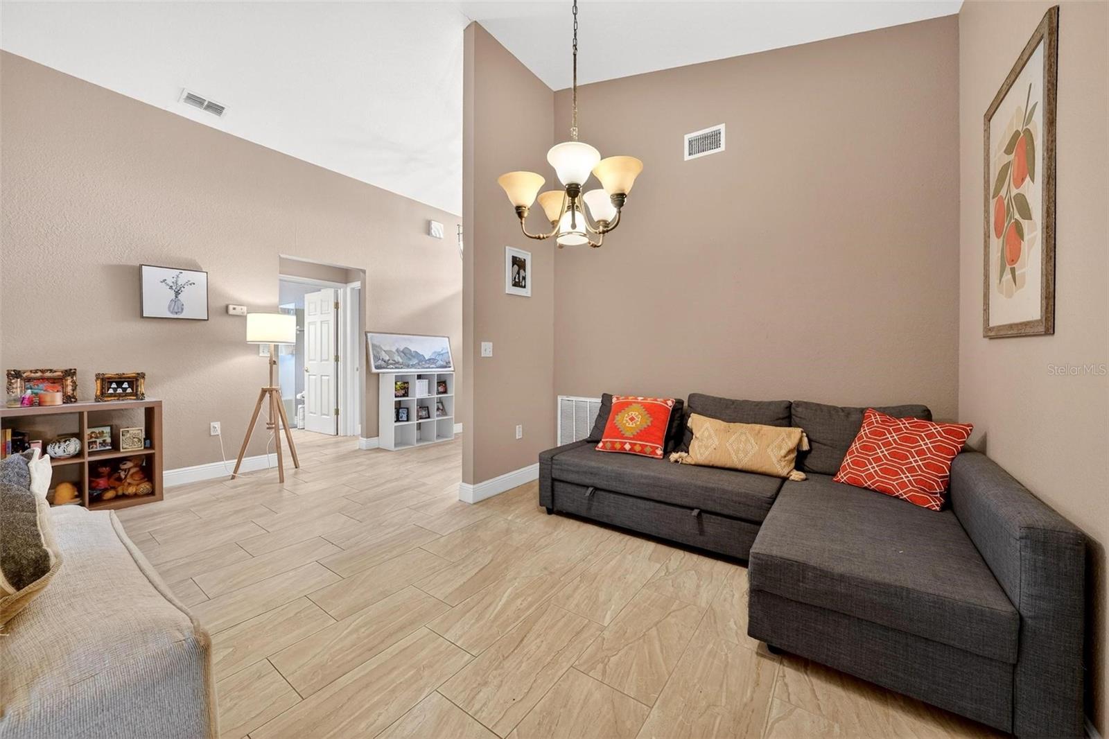 Image 22 of 41 For 203 Ashley Loop