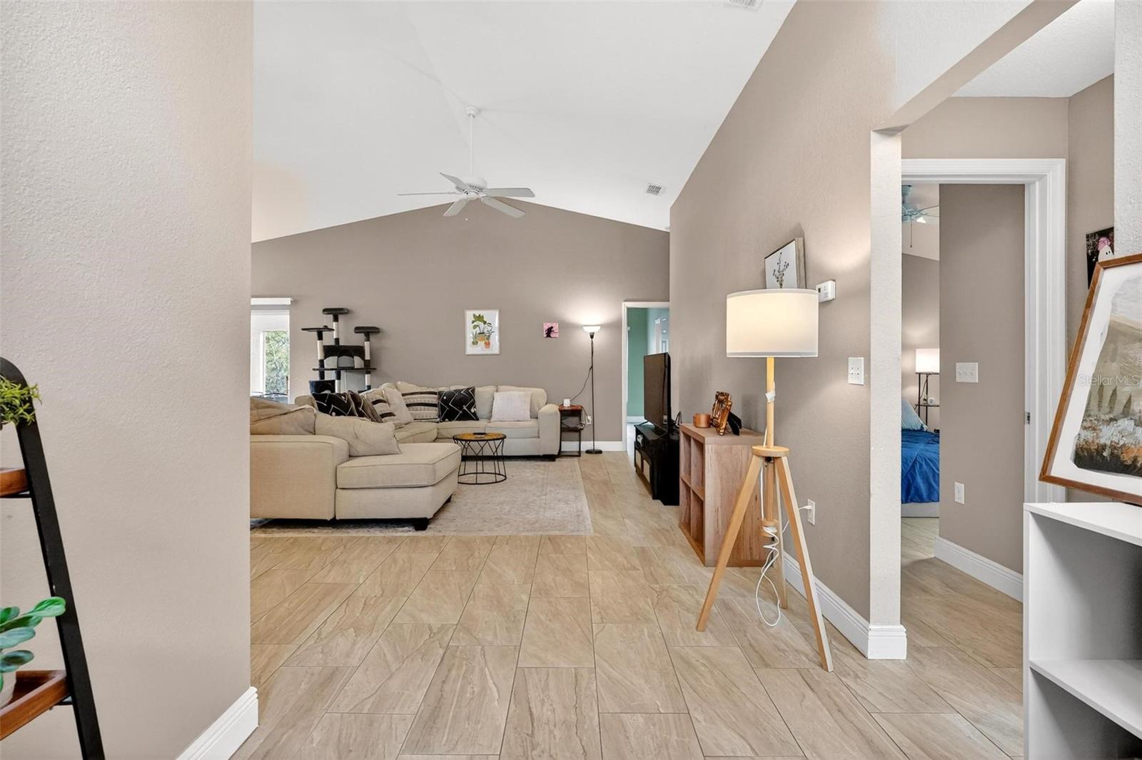 Image 7 of 41 For 203 Ashley Loop