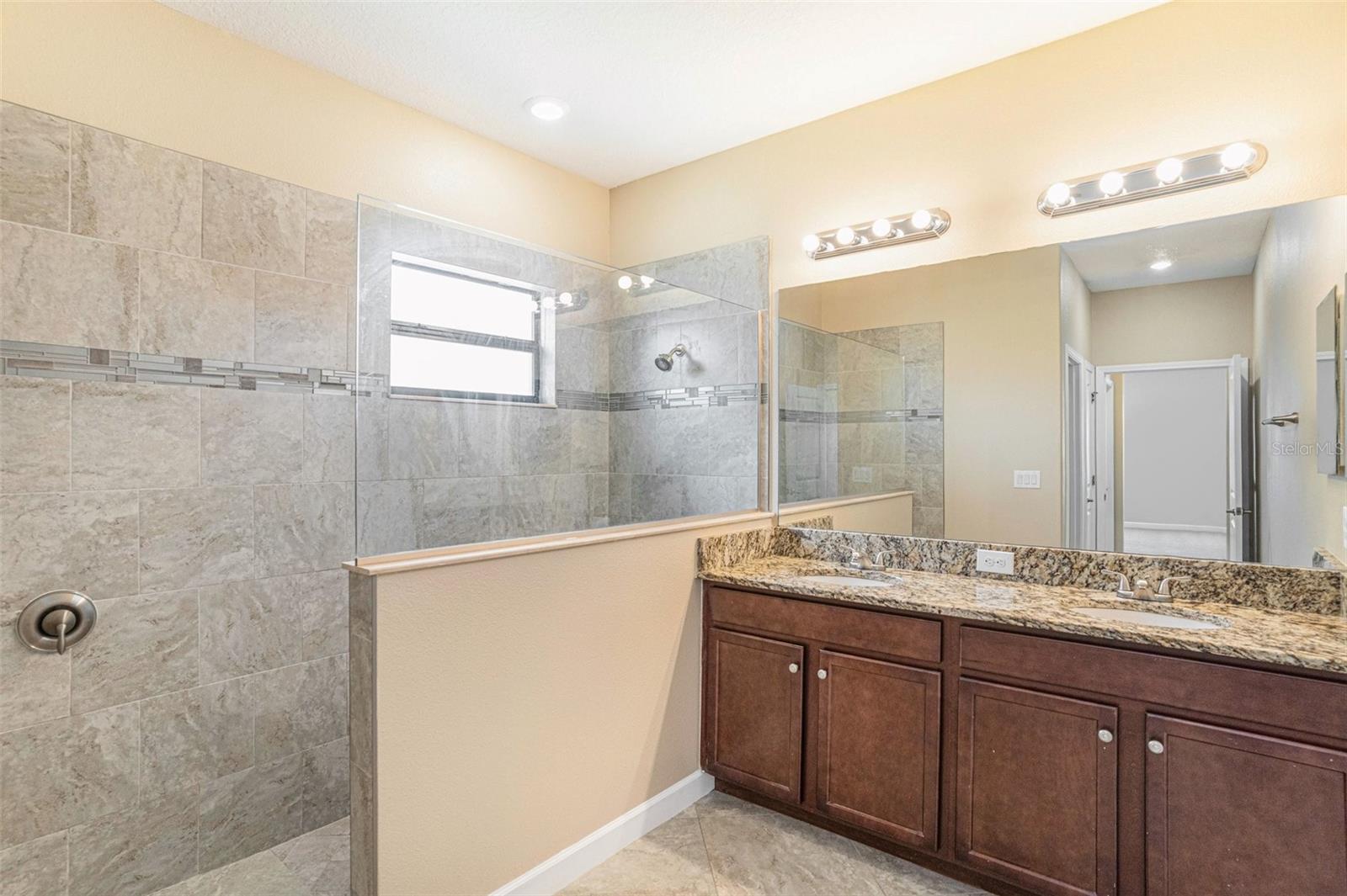 Image 21 of 26 For 11944 Cinnamon Fern Drive