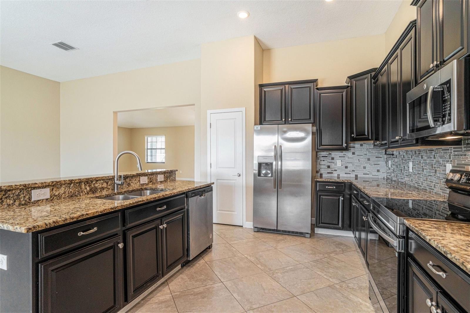 Image 7 of 26 For 11944 Cinnamon Fern Drive