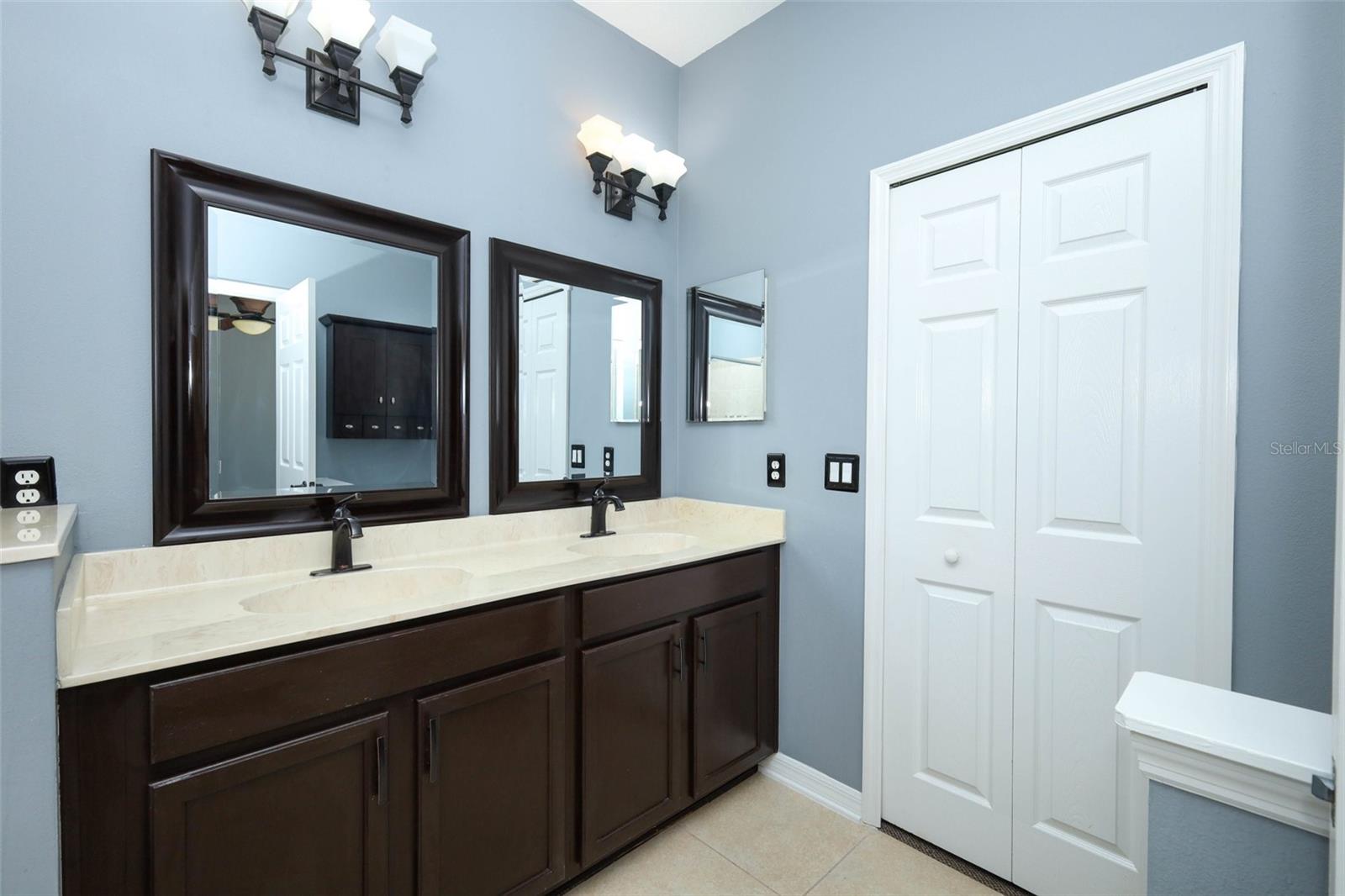 Image 22 of 65 For 1414 Willow Branch Drive