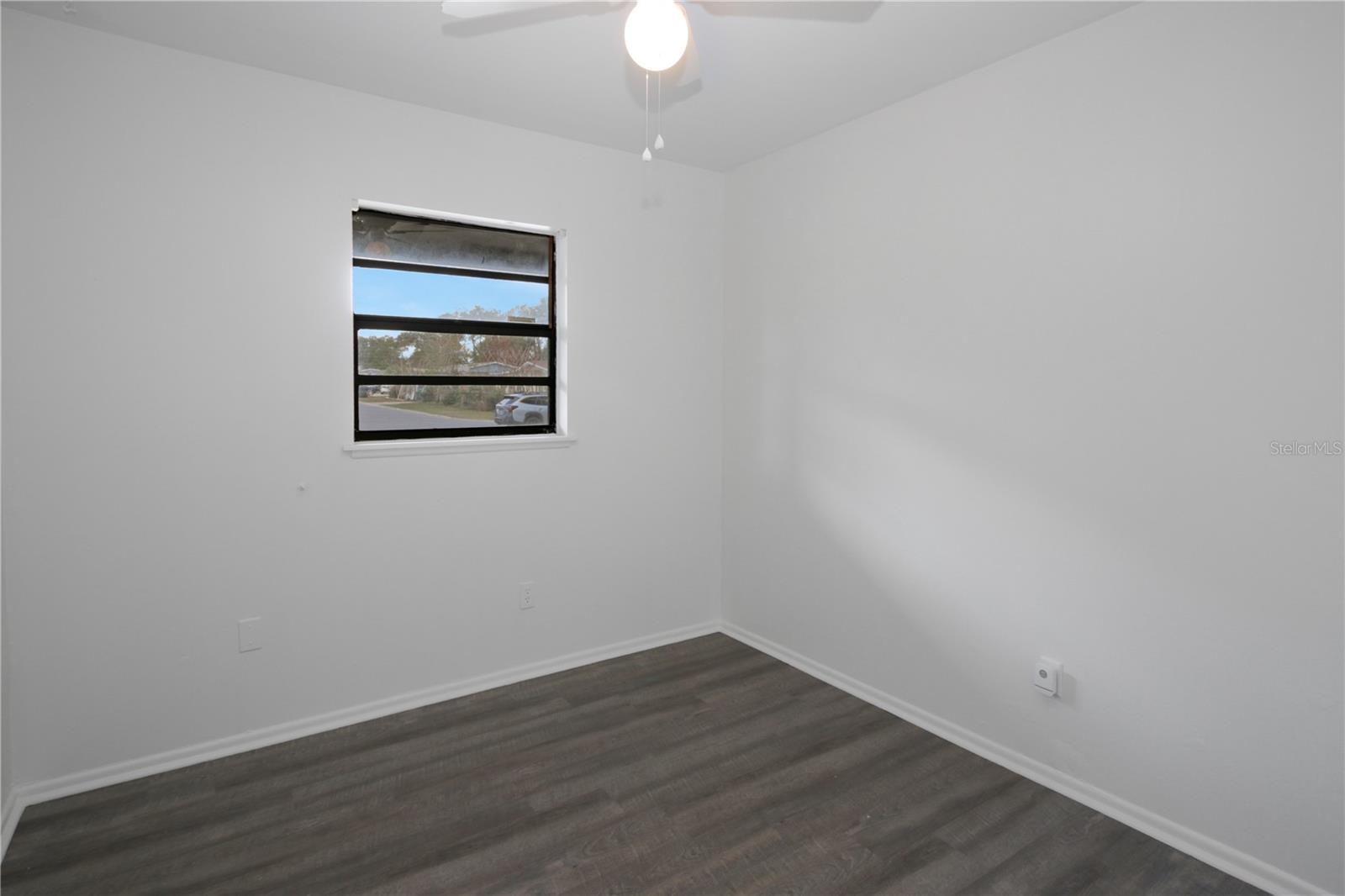 Image 12 of 28 For 130 Lombardy Road