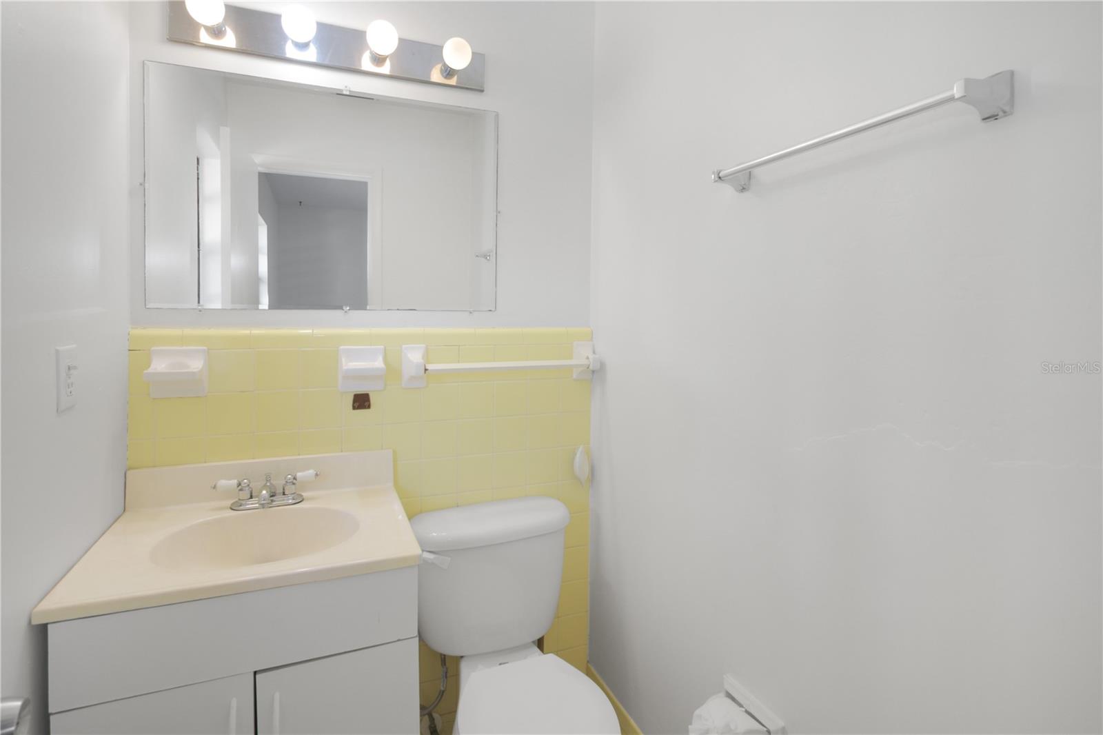 Image 17 of 28 For 130 Lombardy Road