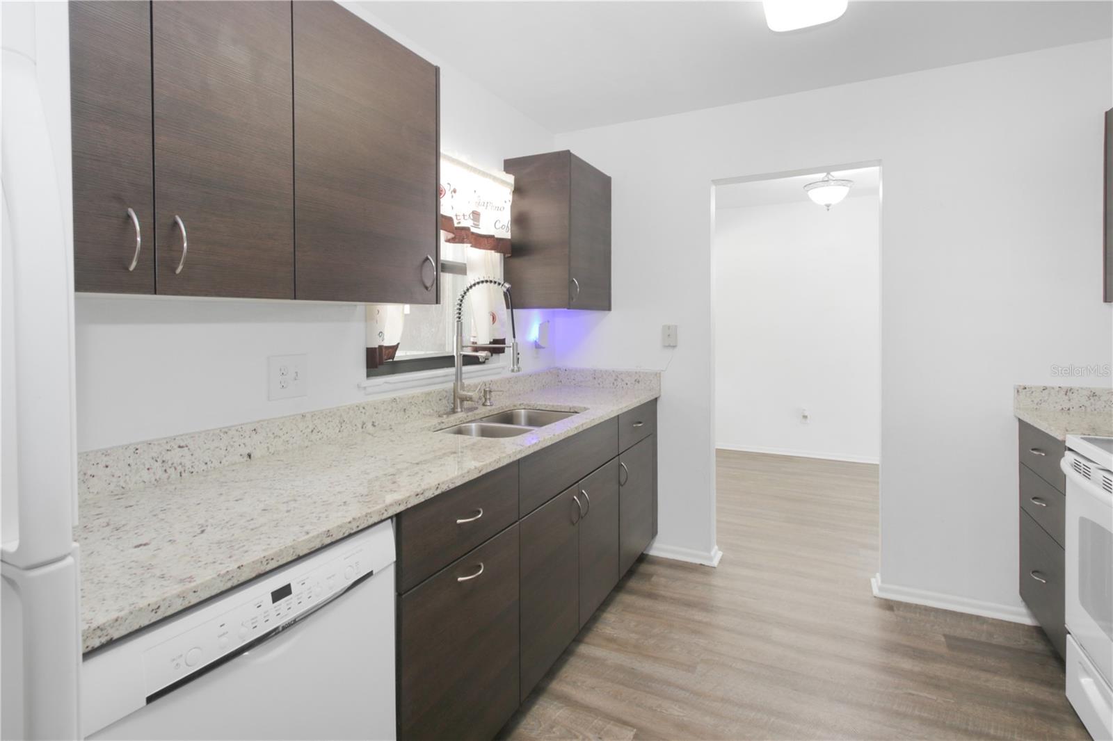 Image 8 of 28 For 130 Lombardy Road