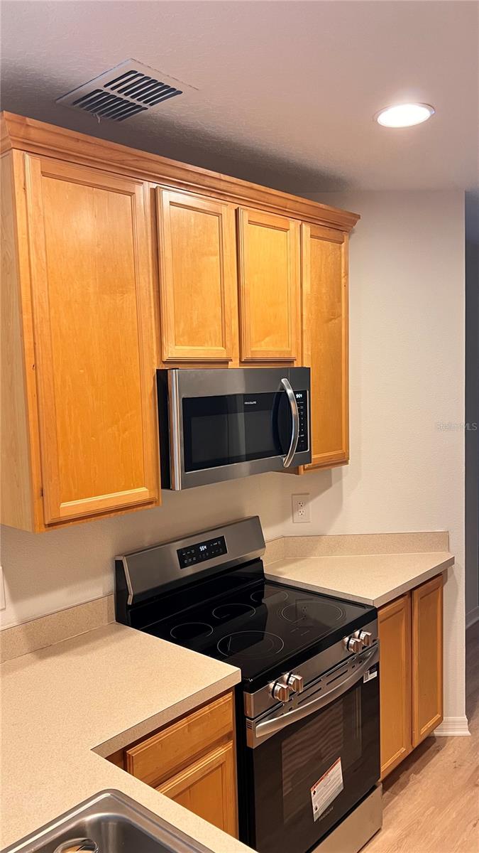 Image 6 of 27 For 3514 Victoria Pines Drive 148