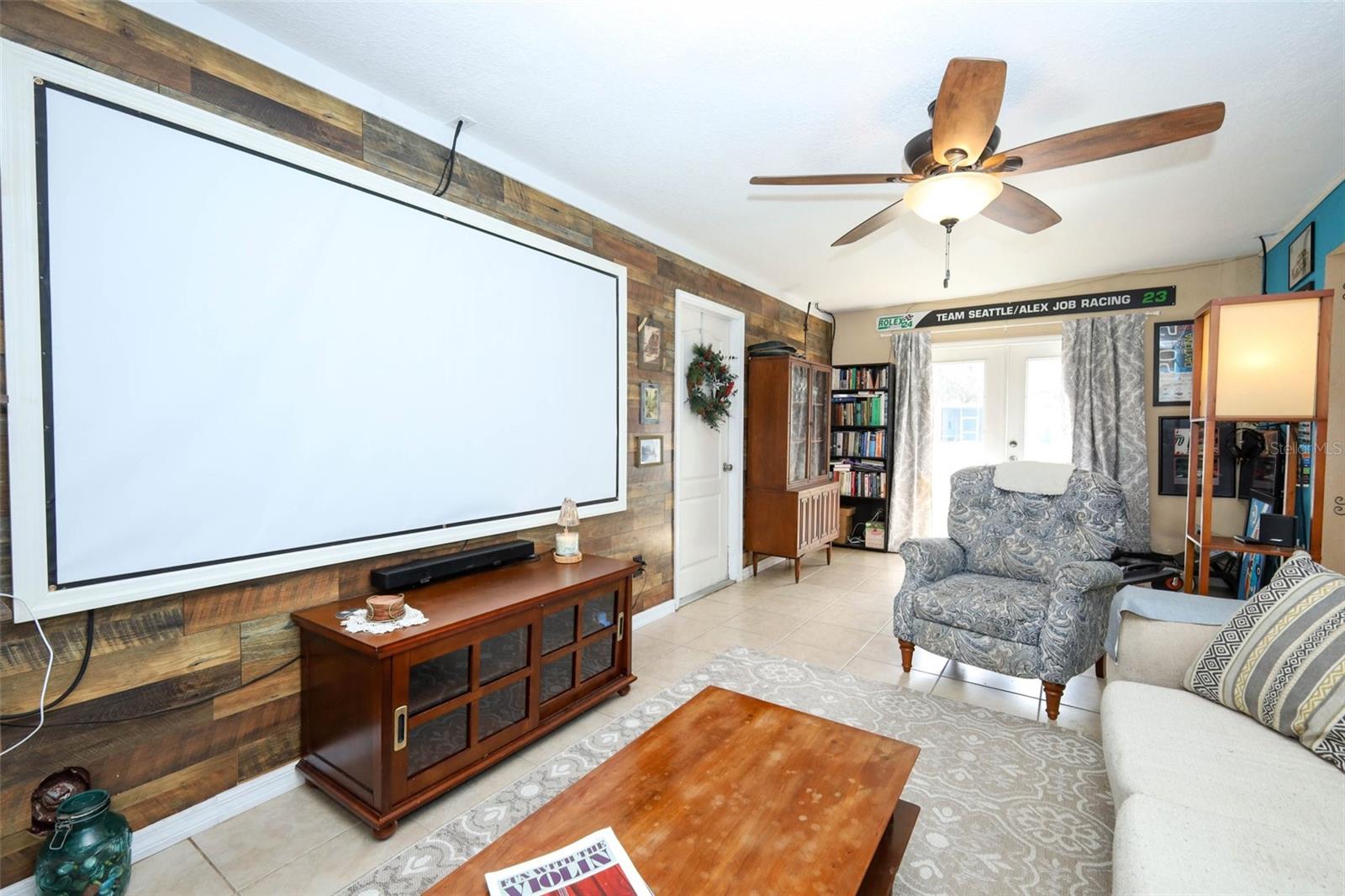 Image 14 of 48 For 2725 Hertha Avenue