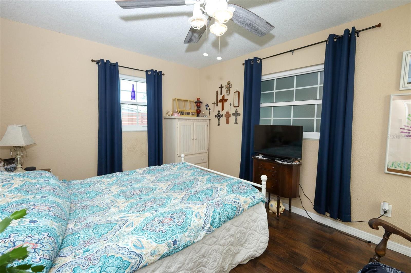 Image 17 of 48 For 2725 Hertha Avenue