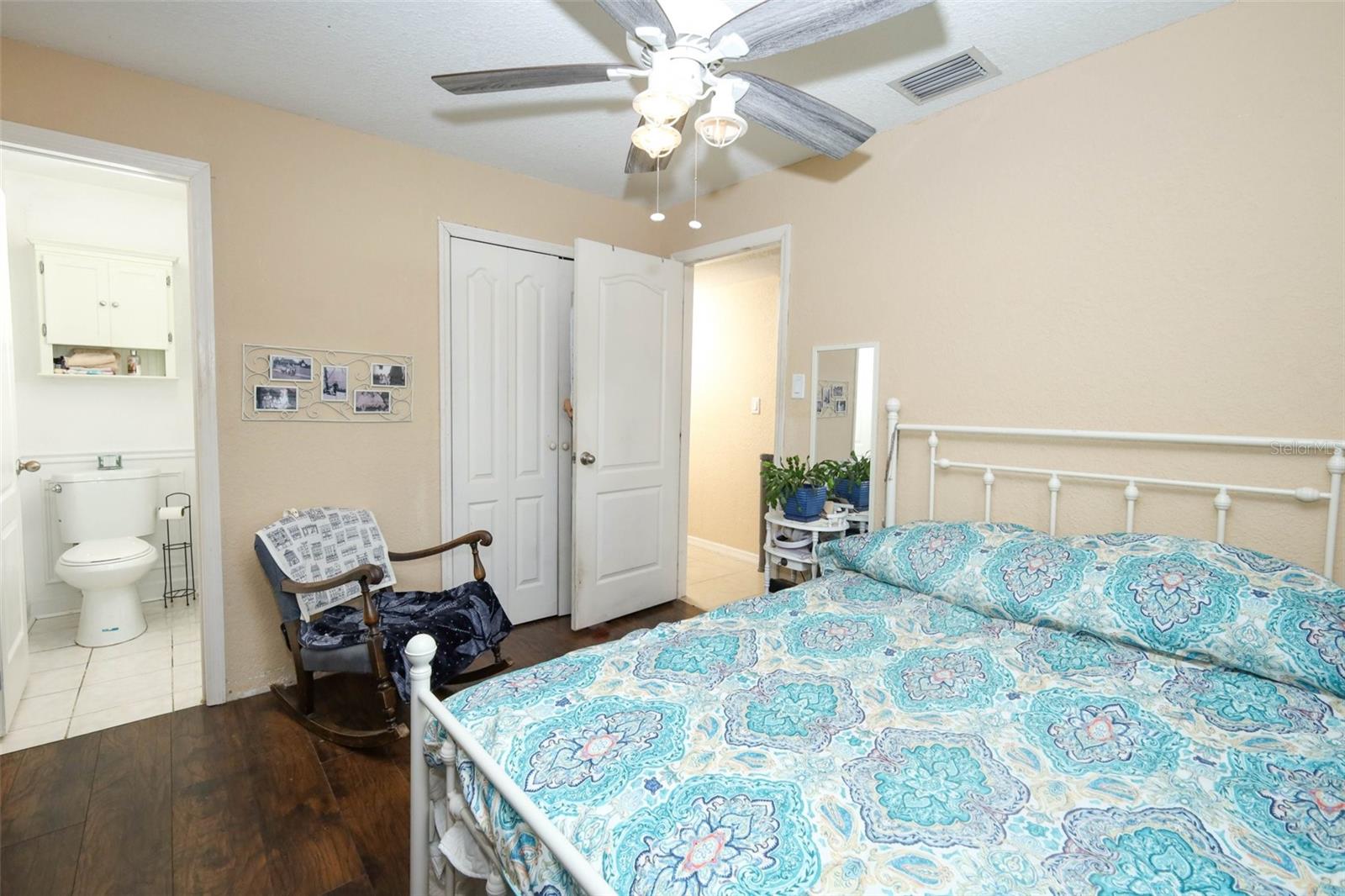 Image 18 of 48 For 2725 Hertha Avenue