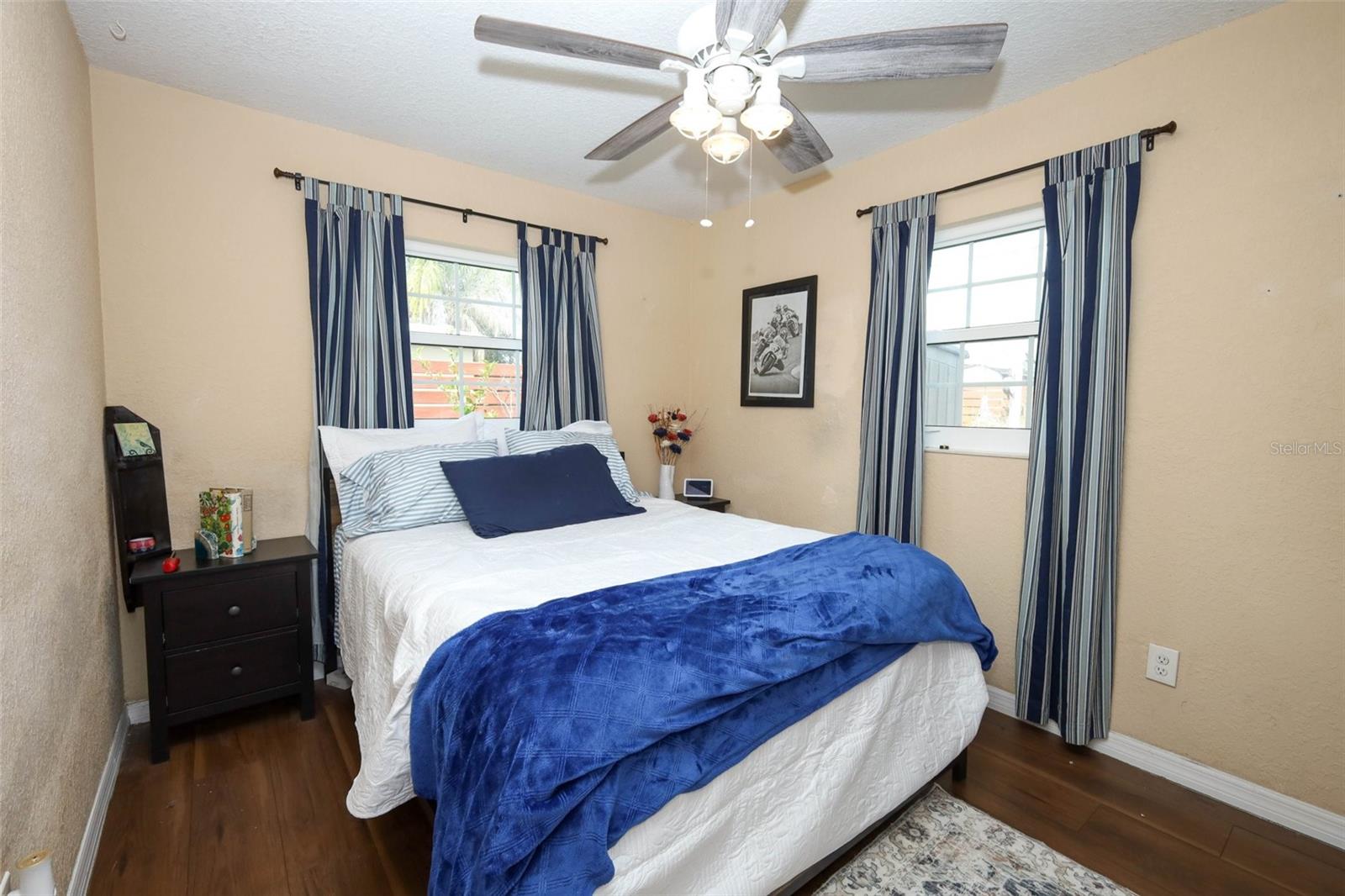 Image 20 of 48 For 2725 Hertha Avenue