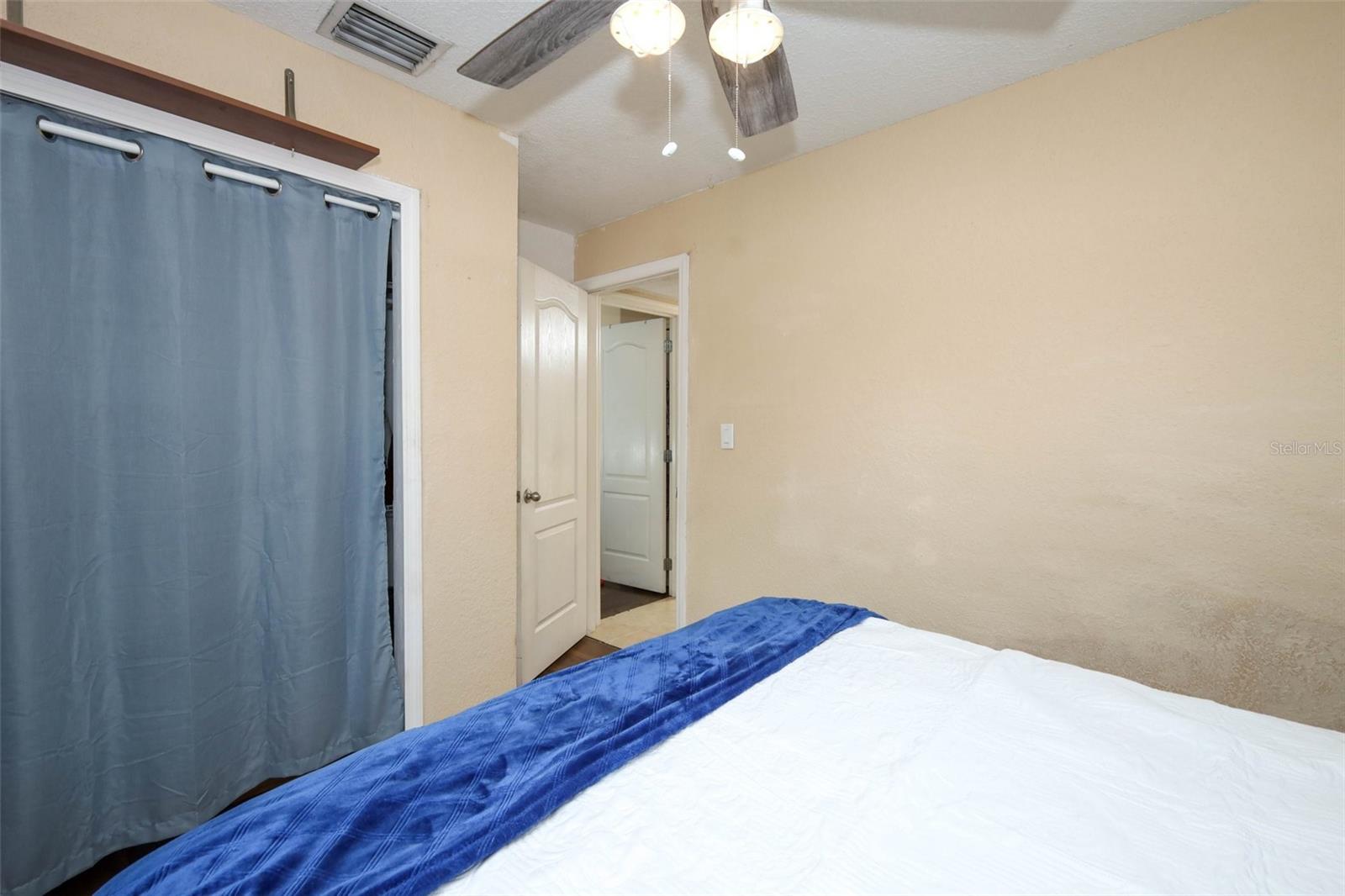 Image 21 of 48 For 2725 Hertha Avenue