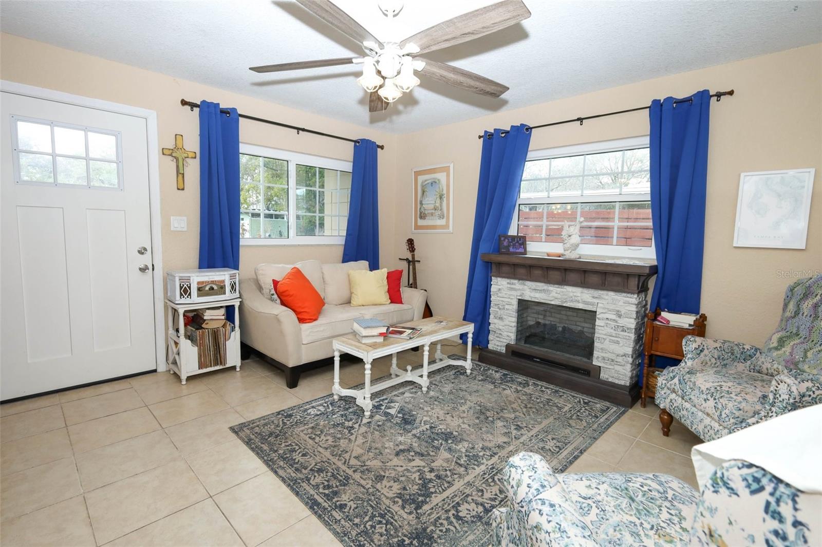 Image 3 of 48 For 2725 Hertha Avenue