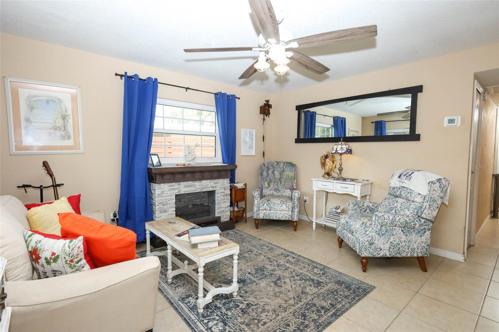 Image 4 of 48 For 2725 Hertha Avenue