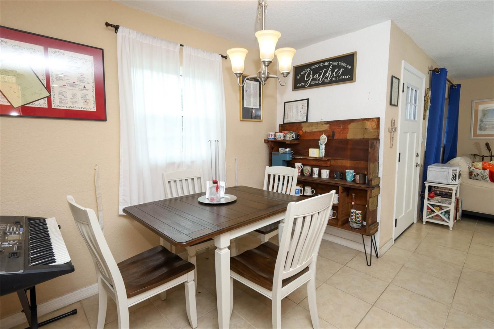 Image 7 of 48 For 2725 Hertha Avenue