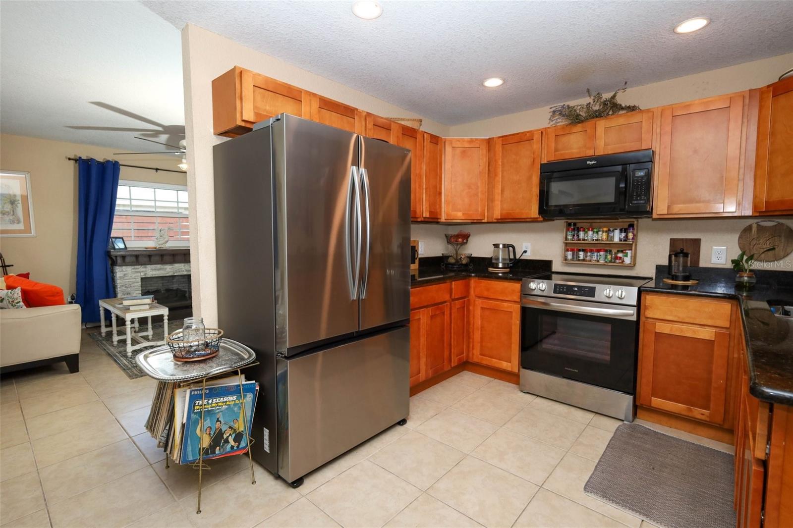 Image 8 of 48 For 2725 Hertha Avenue