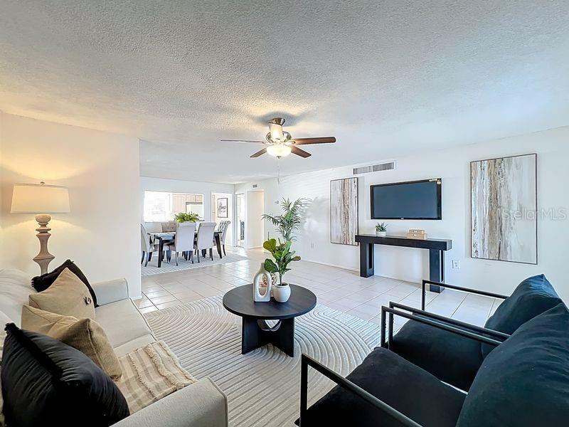 Image 12 of 52 For 626 Orange Drive 242