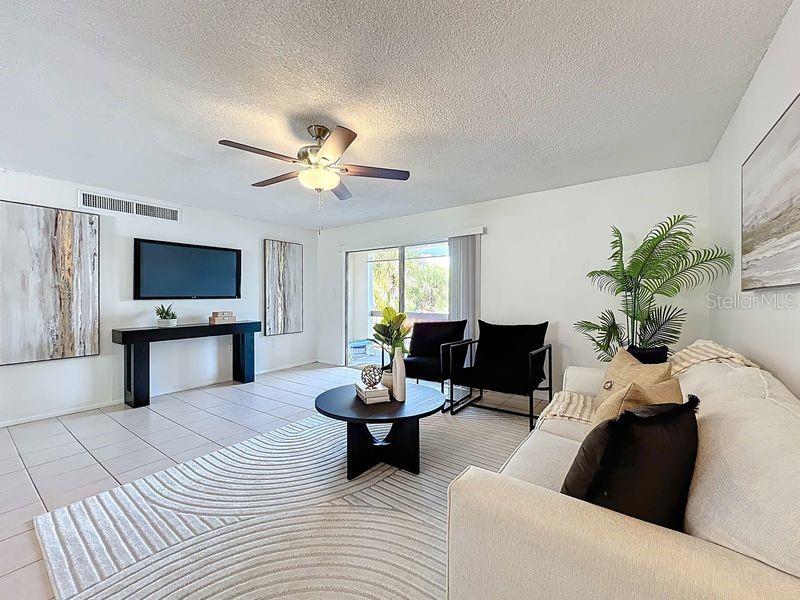 Image 13 of 52 For 626 Orange Drive 242