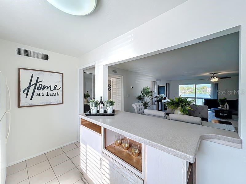 Image 22 of 52 For 626 Orange Drive 242