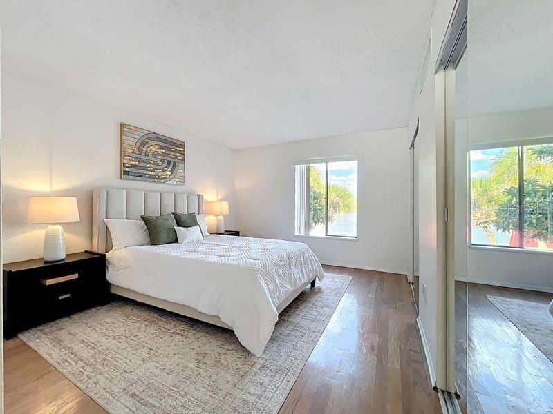 Image 25 of 52 For 626 Orange Drive 242