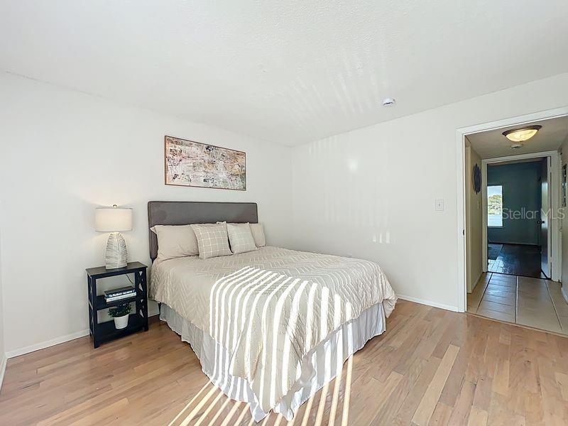 Image 30 of 52 For 626 Orange Drive 242