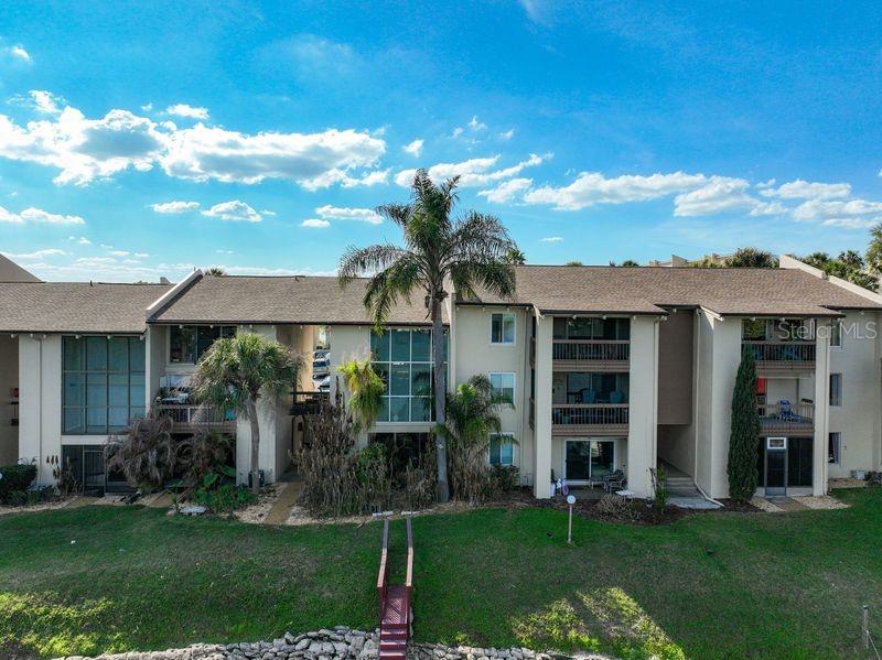 Image 36 of 52 For 626 Orange Drive 242