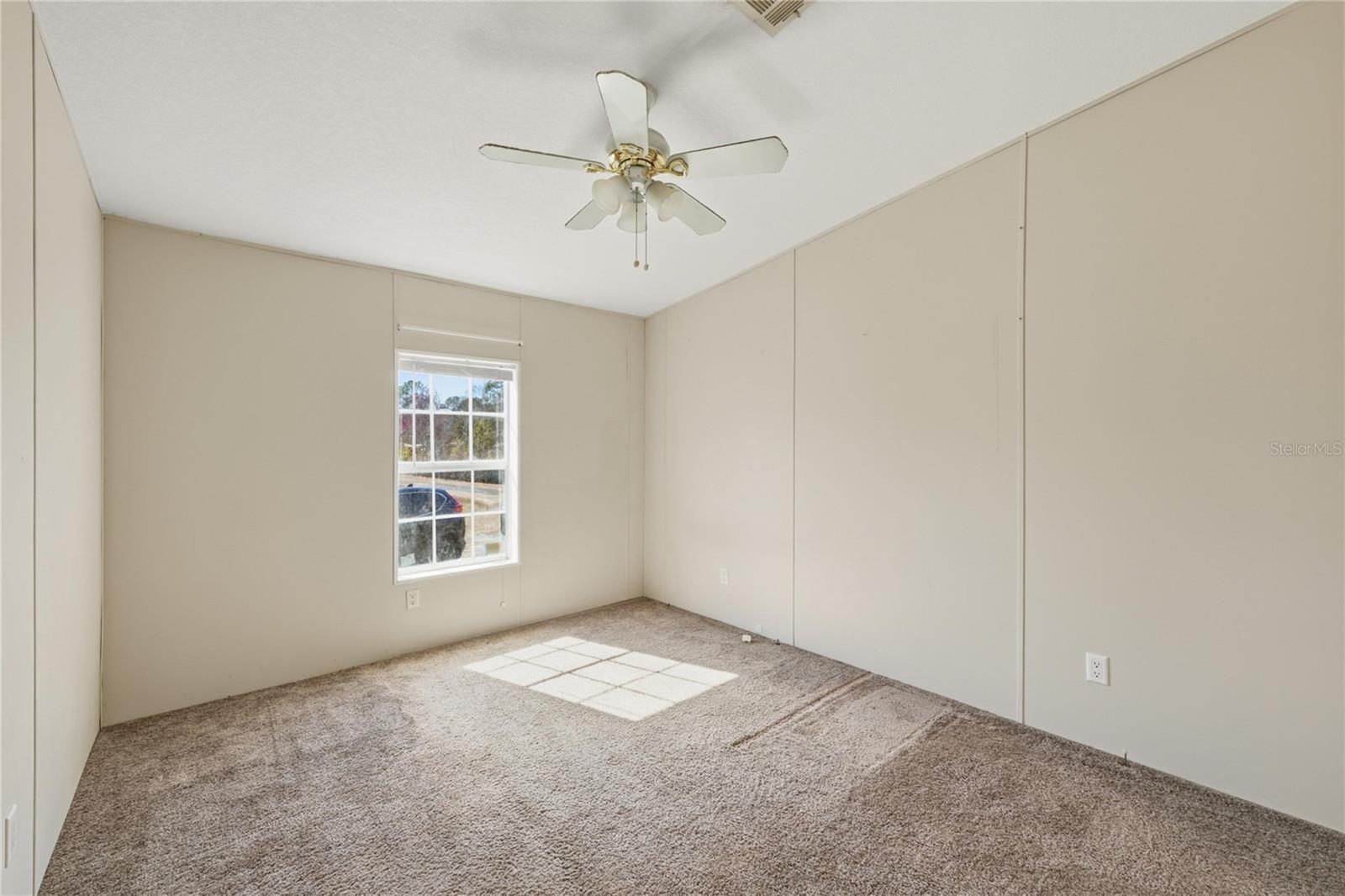 Image 12 of 28 For 44326 Woodland Circle