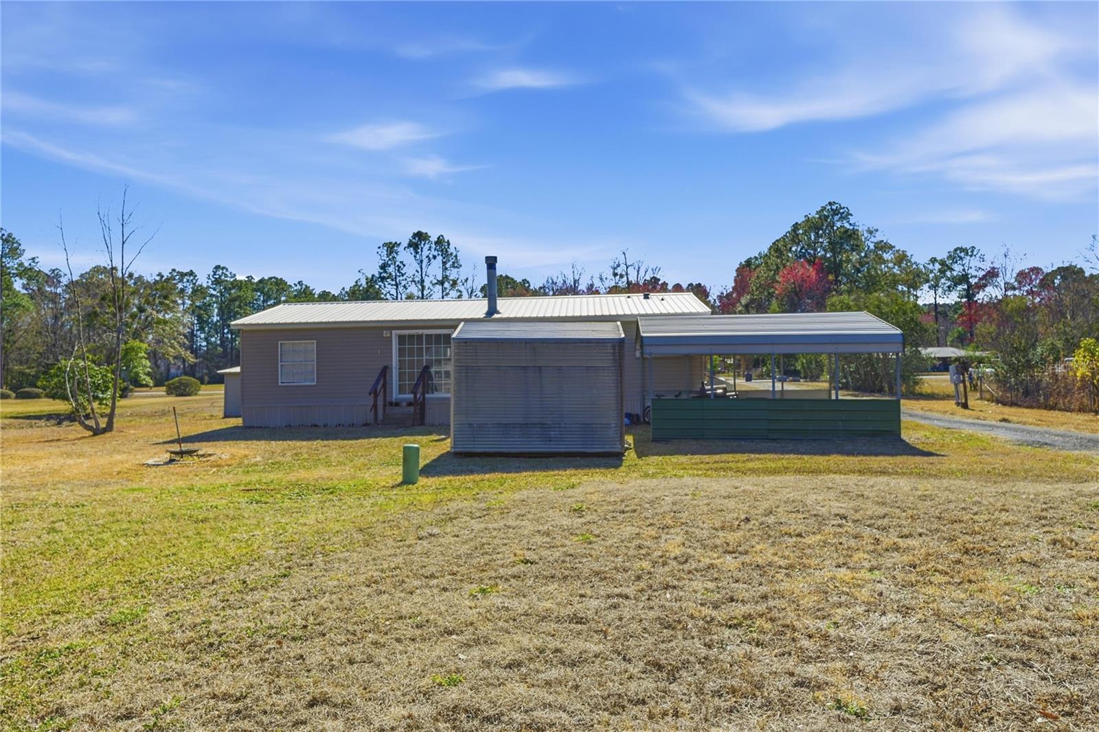 Image 19 of 28 For 44326 Woodland Circle