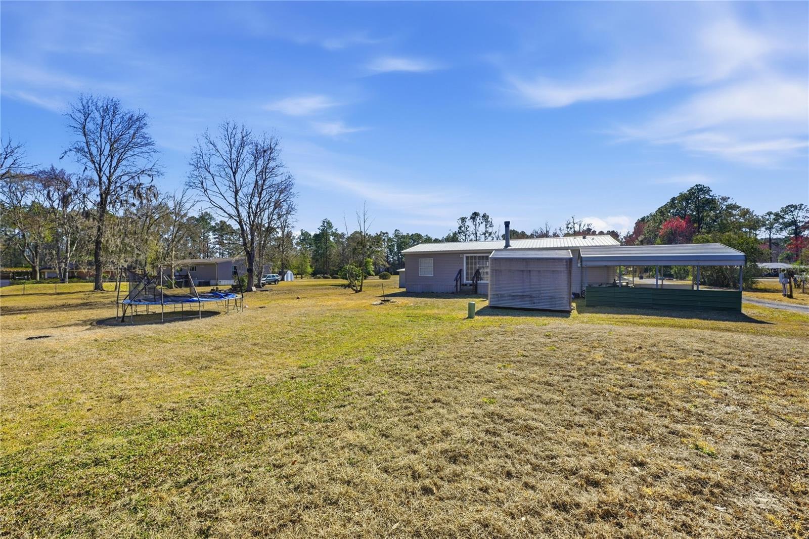 Image 20 of 28 For 44326 Woodland Circle