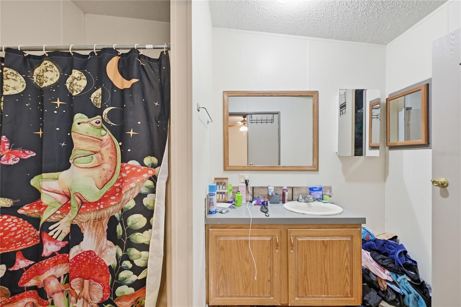 Image 26 of 28 For 44326 Woodland Circle