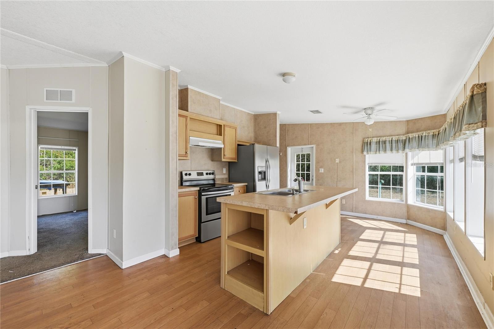 Image 3 of 28 For 44326 Woodland Circle