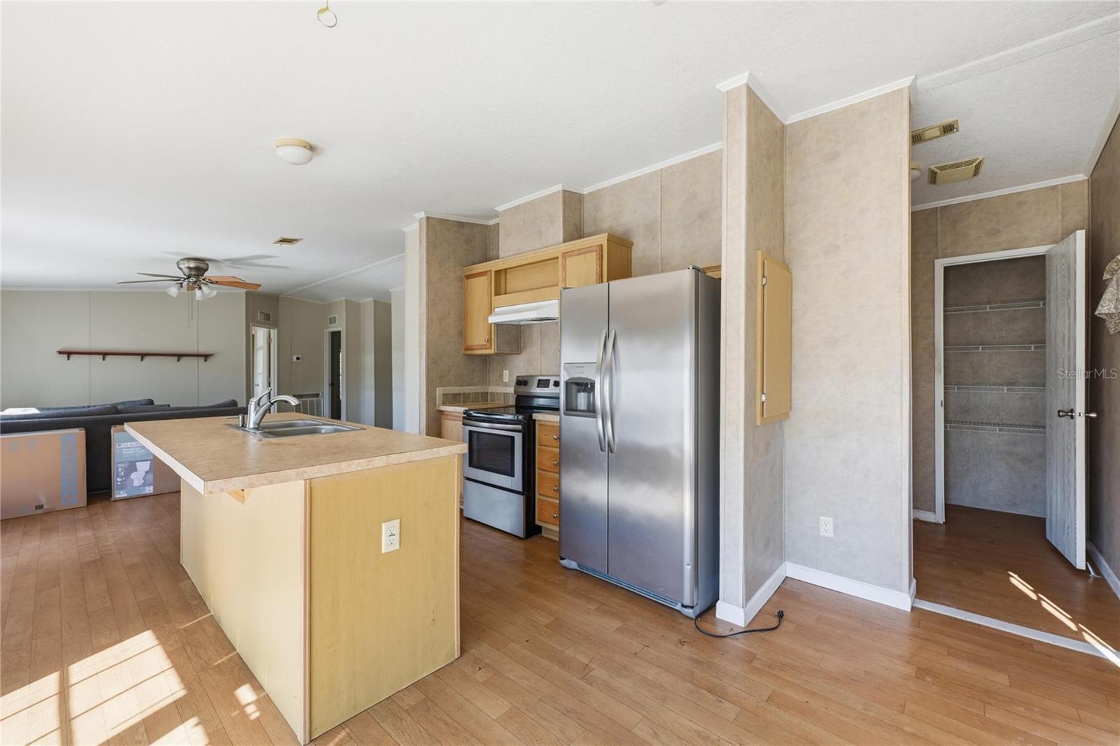 Image 4 of 28 For 44326 Woodland Circle