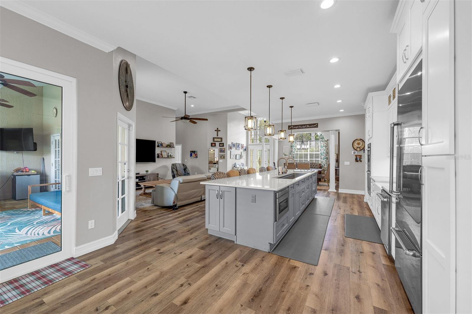 Image 10 of 47 For 8704 Benoit Avenue