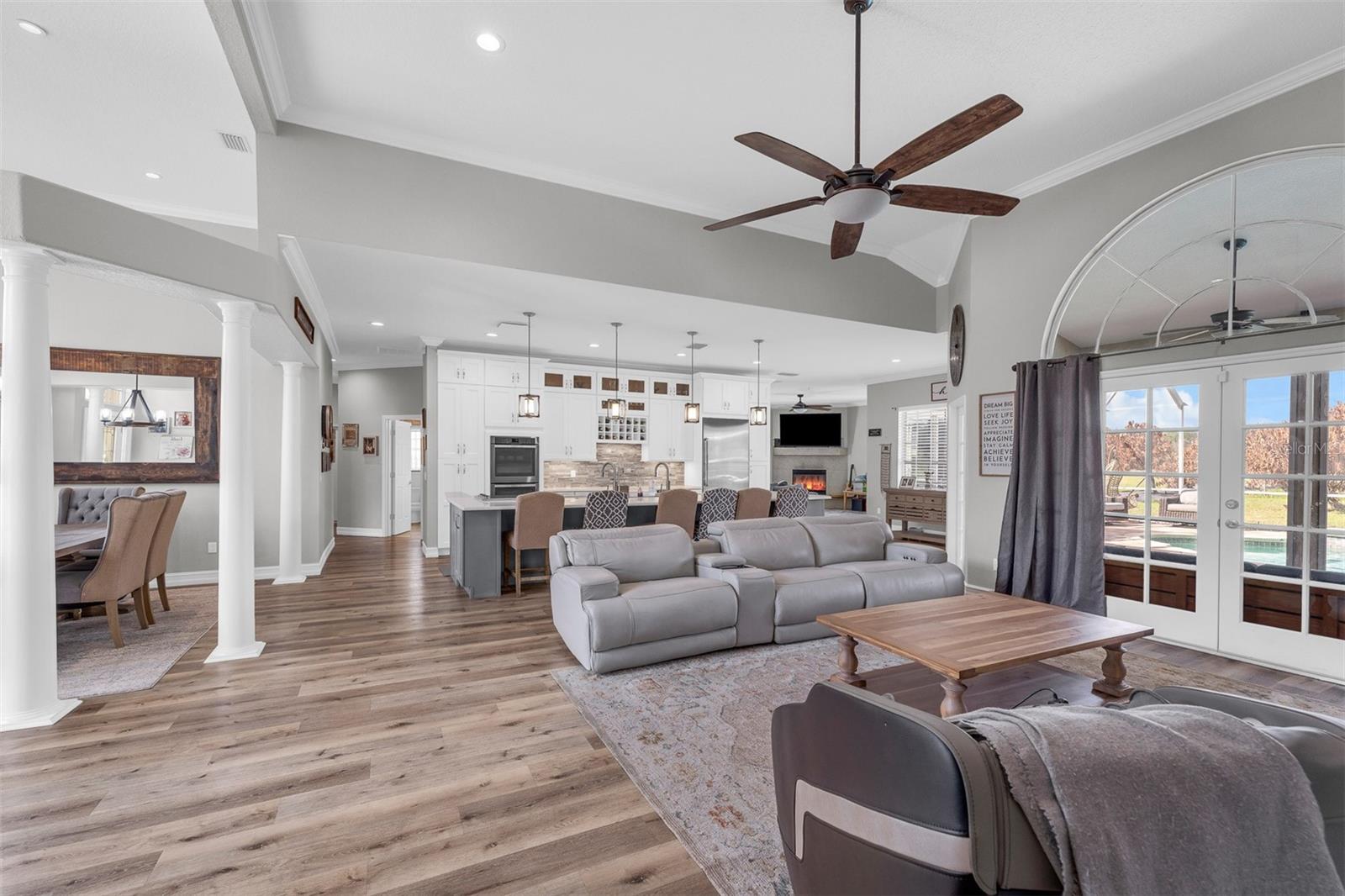 Image 15 of 47 For 8704 Benoit Avenue