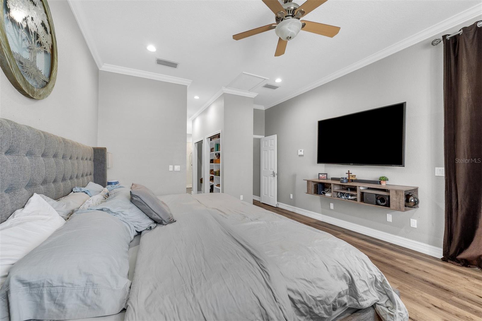 Image 30 of 47 For 8704 Benoit Avenue