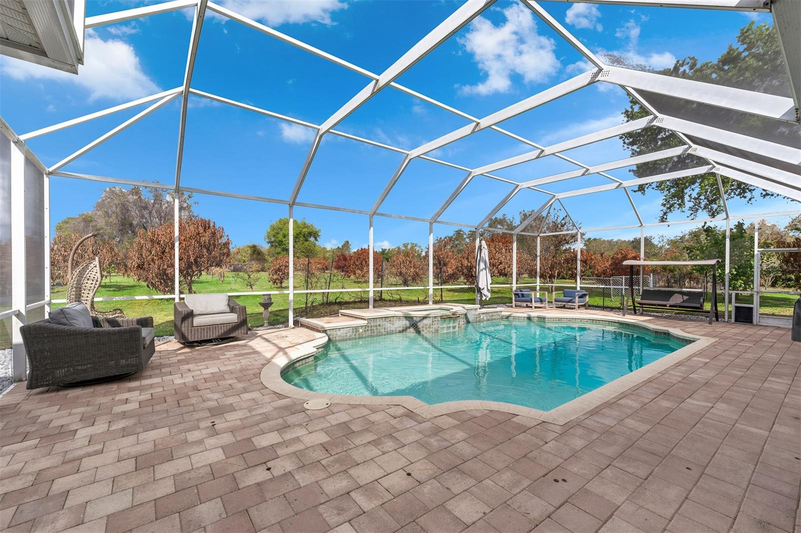 Image 33 of 47 For 8704 Benoit Avenue