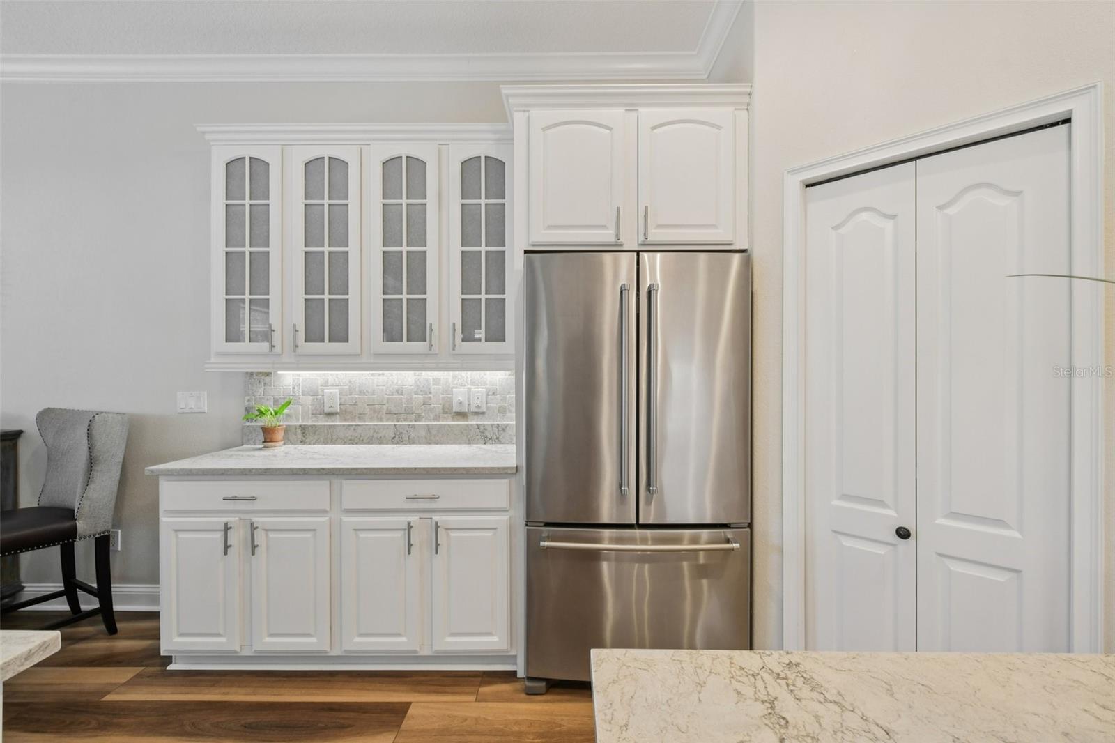 Listing photo id 13 for 101 Longview Way N